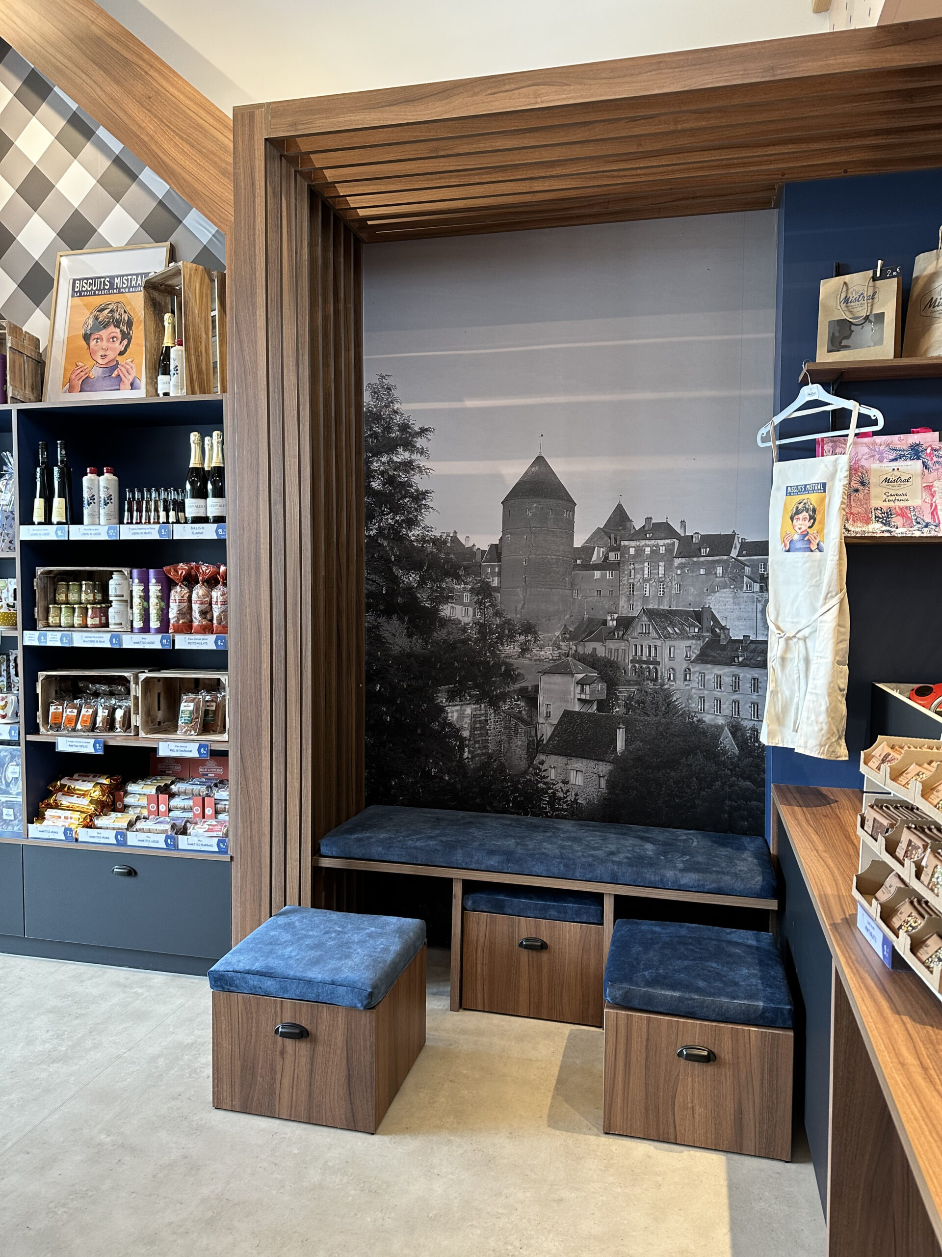 boutique mistral 4
